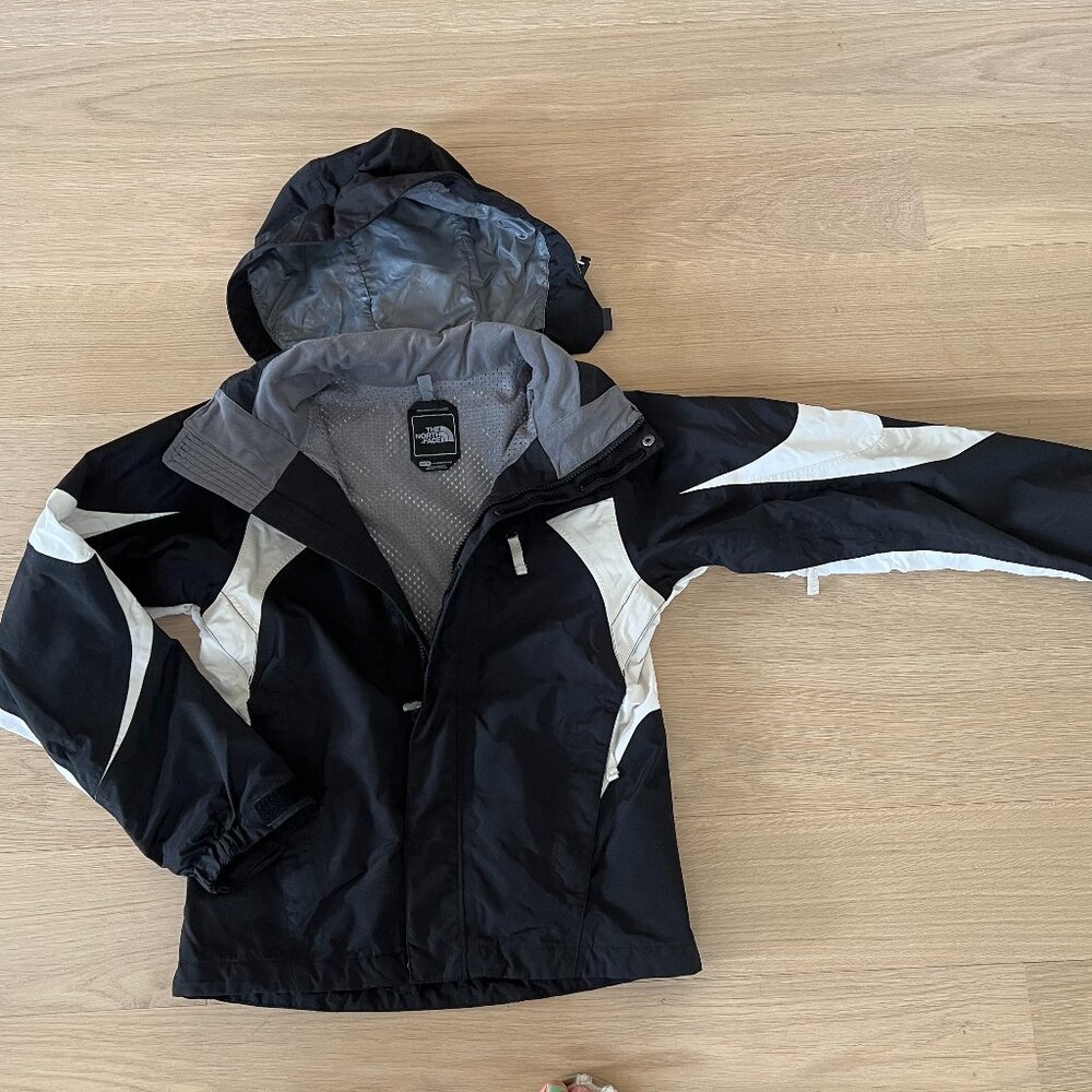 The Northface women ski jacket in size xs
